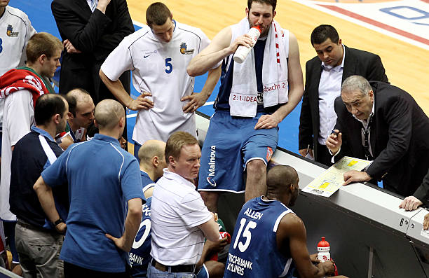 强调巴萨策 强调巴萨策