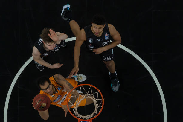 和两次强硬 和两次强硬